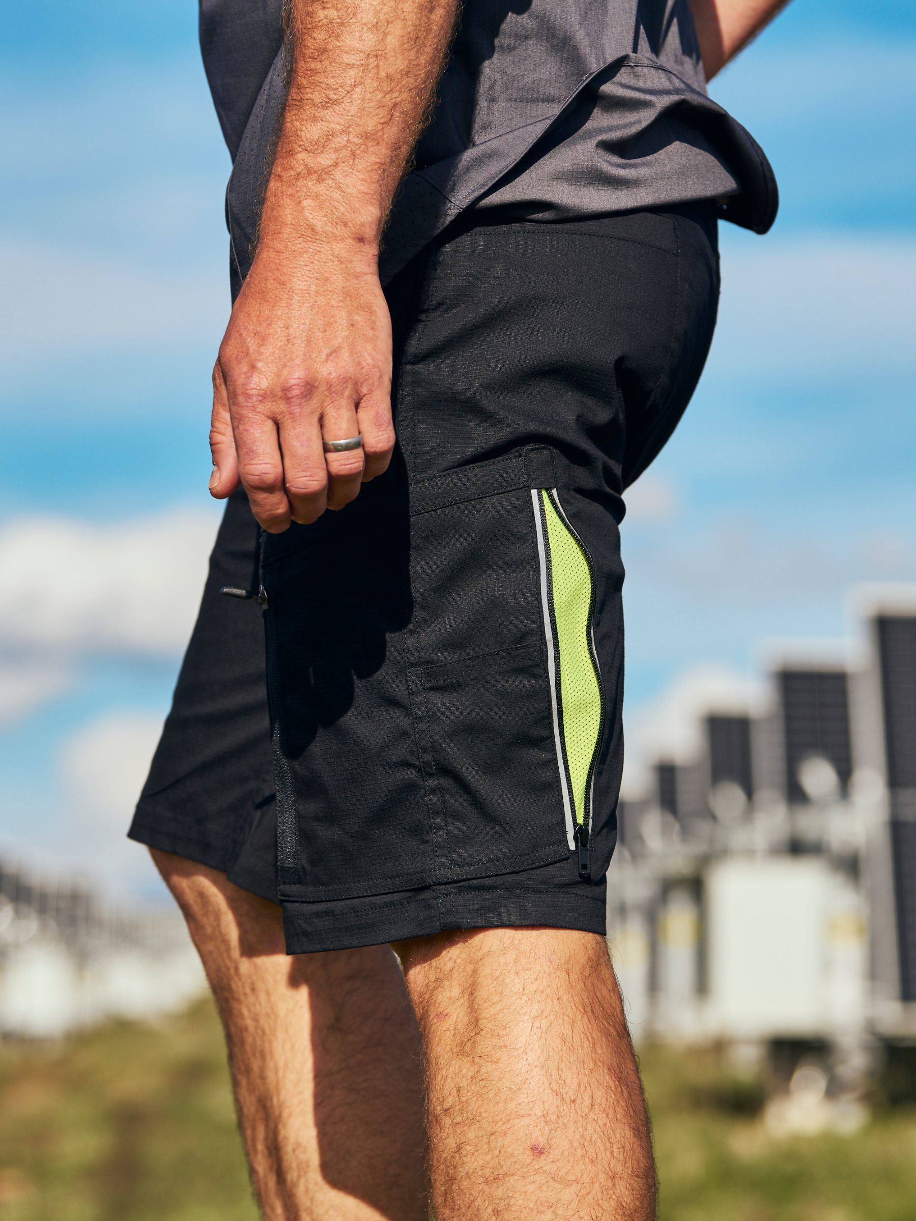 Bisley X Airflow™ Stretch Ripstop Vented Cargo Short BSHC1150